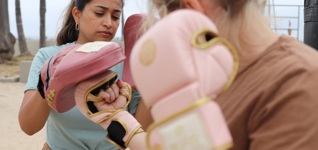 Choosing the right size boxing gloves